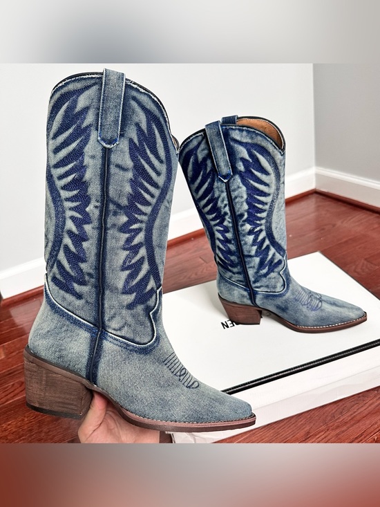 Steve Madden Shoes - NEW Steve Madden Albany Denim Fab Embroidered Western Cowboy Boots Acid Wash